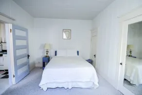 Historic Brown&Hawkins Apt #3 located Downtown - Image 2