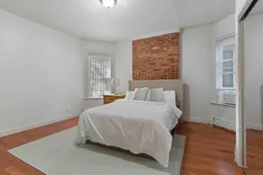 Frog Hollow Red Door Retreat - Image 3
