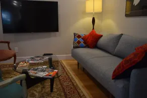 Sweet 1 bedroom ground-level Garden Suite - Image 3