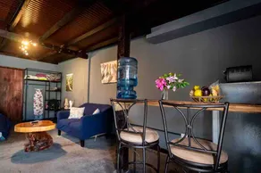 Modern Colonial Studio Apartment - Image 3