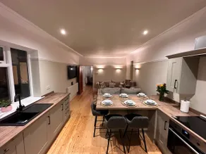 ENTIRE PLACE CLOSE TO ZOO, RIVER DEE, FREE PARKING - Image 2