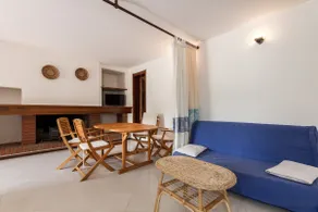 A private, bright, and secluded house - Image 2