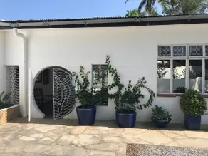 Large beachfront cottage with pool in Watamu - Image 4