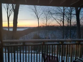 Cali King 2 room with fireplace sleeps 5(4 adults) - Image 3