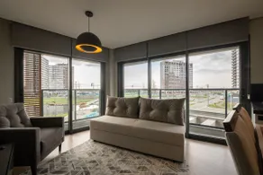 View of Una Park + garage - Image 3