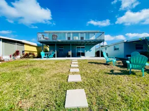 Beautiful Home with a Pontoon! - Image 2