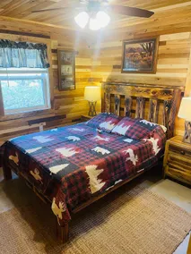 Fly Reel Cabin w/ hot tub - Image 5