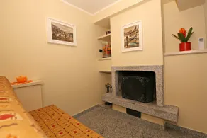Home with big terrace overlooking the lake parking - Image 5
