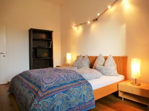 Lovely, central apartment with balcony - Image 4