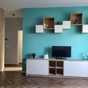 New luxury apartment next to subway with garage - Image 2