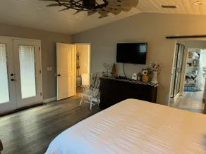Rustic yet Modern guest house - Image 5