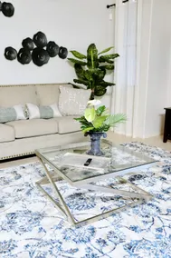 Beautiful spacious home right by Cardinal Stadium - Image 3