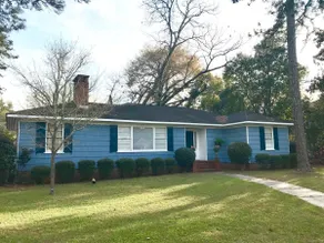 The Blue Cottage in the historic district - Image 2