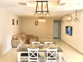 New! Lovely 2-bedrooms apartment with free parking - Image 3