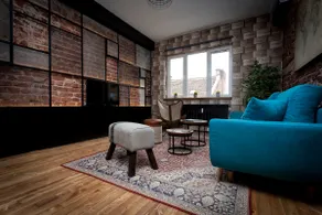 Top Centre Designer Vintage apartment - Image 3