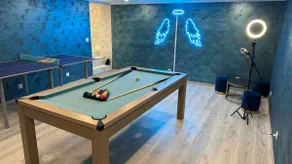 180 m² Villa – Spa, Netflix, Games, Sauna & Terrace - Image 4