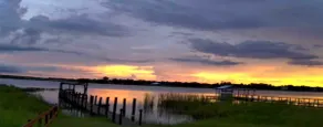 Lakefront Boat House style mobile home - Image 2