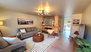 Stylish downtown CDA beach getaway spa fire table - Image 4