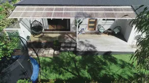 Coastal 3 bedroom house with private oasis. - Image 2