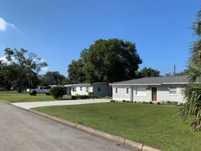 The Cozy Sanford Home - Image 3