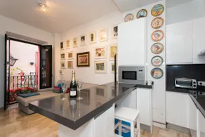 CHIC FLAT IN THE HEART OF SEVILLA - Image 4