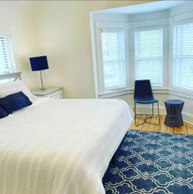 Walk to town, Greenport Village 1st floor apt - Image 4