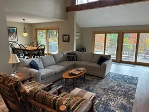 Hot Tub/Generator Open Floor Home Mt Snow/Stratton - Image 2