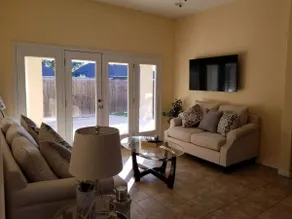 Big & Spacious 4BR House McAllen Texas, with Pool - Image 4
