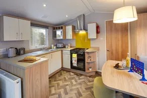 Elegant Castleton Holiday Home - Image 2