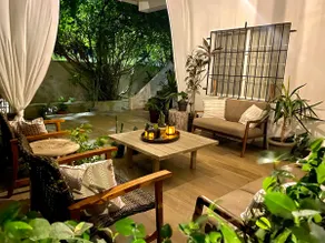 Designer Chic Suite w/ Green Patio & Free Bikes - Image 4