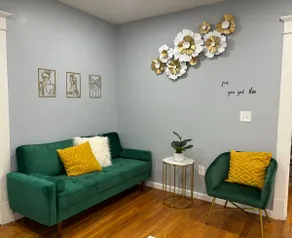 Quiet 2 Bedroom - near Big E, Massmutual, Six Flag - Image 2