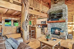 LUX LOG Mansion: 180° Views~Sauna+HotTub~Sleeps 12 - Image 4