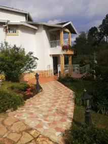 the most exclusive country house - Image 2