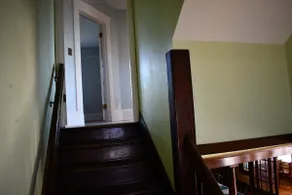 Beautiful old (1910) mansion in Golden hill - Image 4