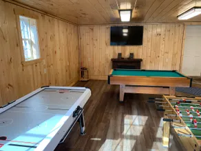 Newly Renovated AC 4 ACRES 3000sqft home with Full Game Room - Image 3