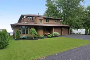 ”GEORGEous” Retreat: Oneida Lakefront - Image 3