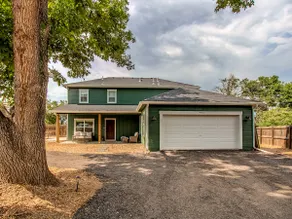 Modern Farmhouse on 1 acre 4 bedrooms, 5 bathrooms - Image 2
