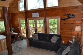 Country Charm Log Cabin - Image 5