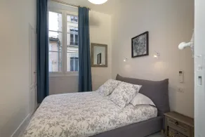 Stylish bright 2 bed apartment - Image 2