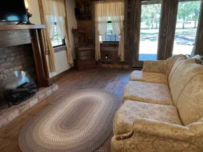 Vintage General Store Cottage Hideaway - Image 3