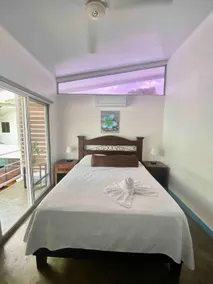 Remodeled🛏sleeps4🌊stepsToTheBeach-Marbella - Image 5