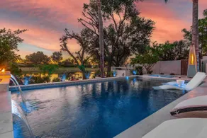 LAKEFRONT!FREE HEATED POOL,SPA. BOAT, KAYAK. EV charger. Ocotillo Chandler.  - Image 2