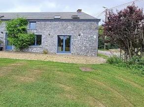 Comfortable 2 bedroom cottage - Image 3