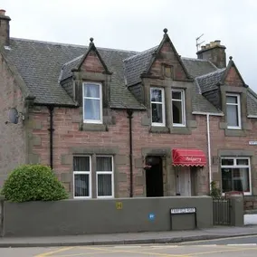 Ardgarry Holiday House - Image 2