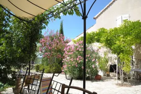 Luberon Stopover / A house in the Luberon - Image 5