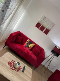 Charming Red Light City Centar apartment - Image 4