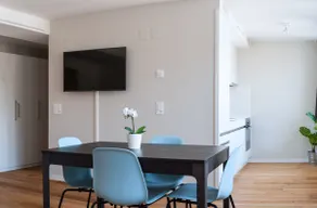 Studio Apartment Van Gogh IV - Image 5