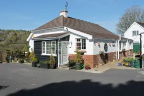 Private apartment, parking, sea and country views - Image 2
