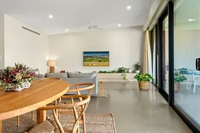 10 Murray Tanunda - Image 4