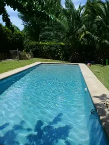 House with a beautiful garden and pool. - Image 4